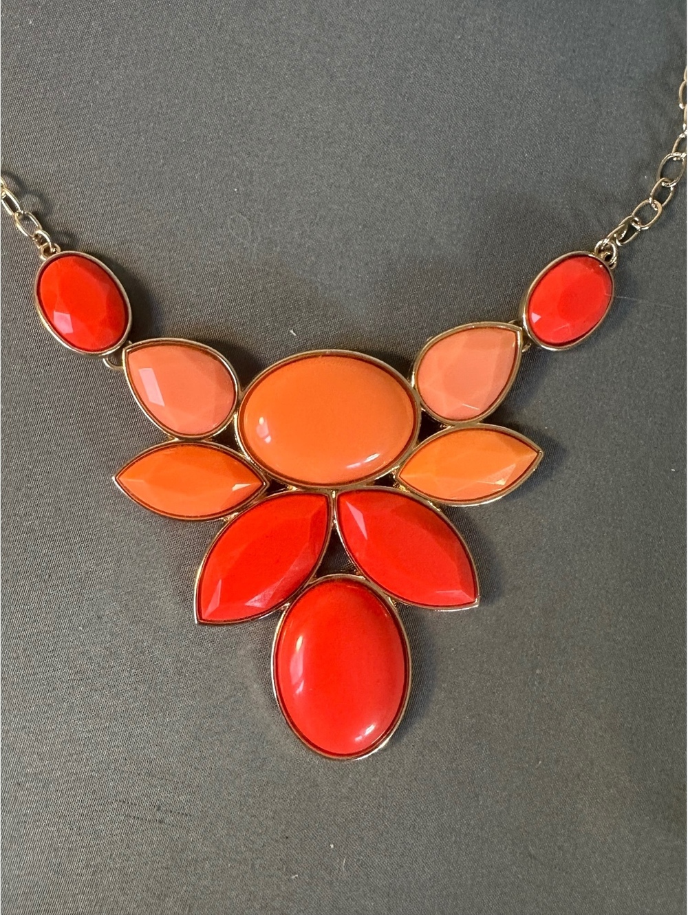 Vintage Avon Coral Pink and Orange Statement Necklace Gold